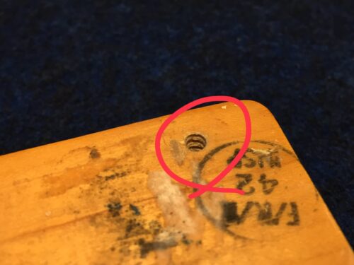 ネジの溝が二重に切れている