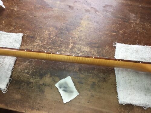 指板サイドの補修