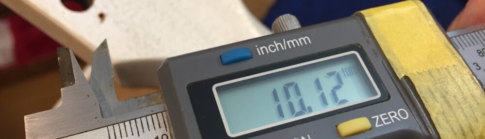 穴の裏側を測る