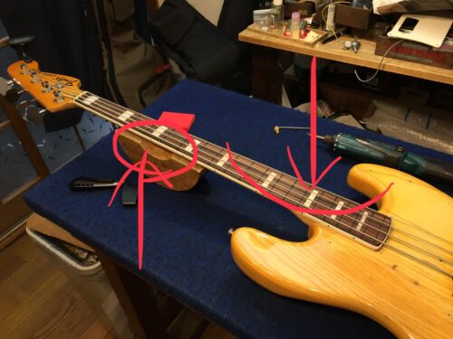 ネックの反り具合