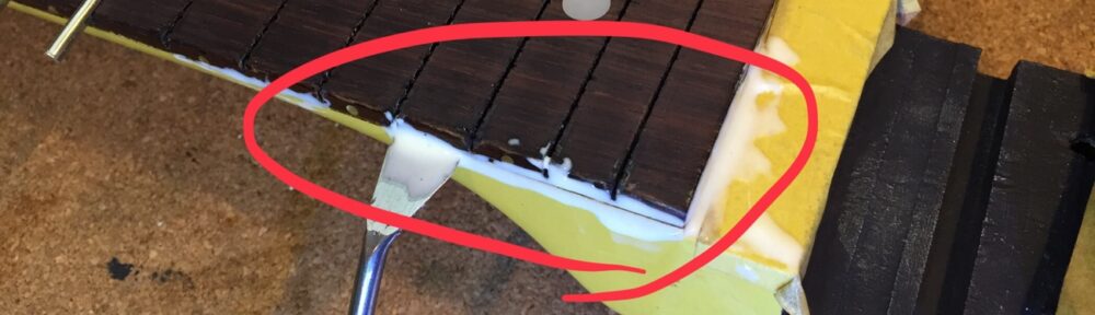 タイトボンドを流し込む