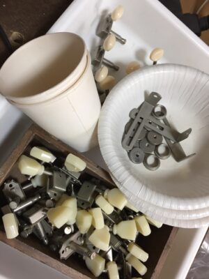 金属パーツのレリック