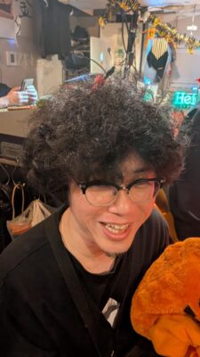 頭にクナイを刺された