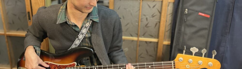 エッジを尖らせたピックガード