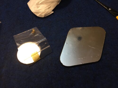 アルミシートを貼る