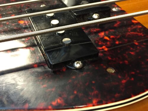 ピックアップカバーを持ち上げたい