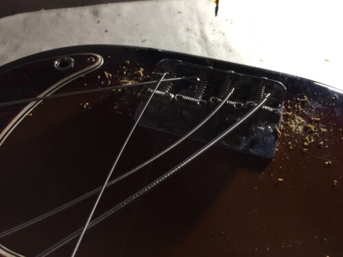 ネジ穴をあける