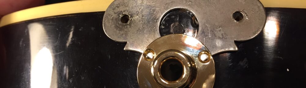 エンドピンのネジ穴をあけた