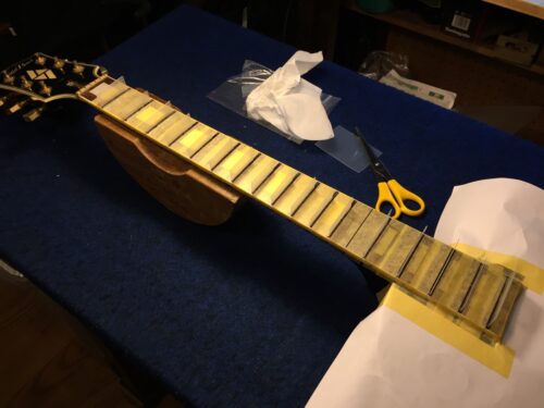 フレット溝を補修する