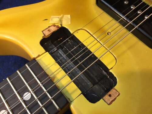 導電塗料と銅箔テープ