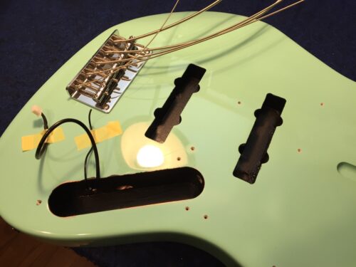 導電塗料を塗る