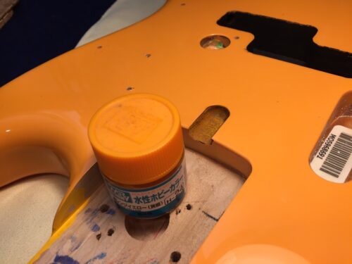 水性塗料があるので塗ってみる