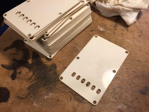 裏パネルのレリック加工