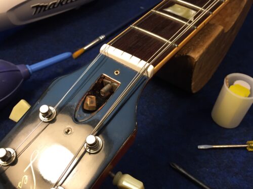 ロッドナットを清掃