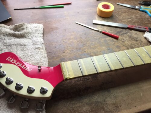 フレットを仕上げ直す