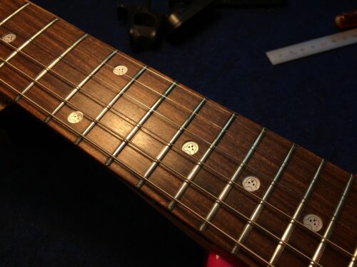 フレットを磨いた