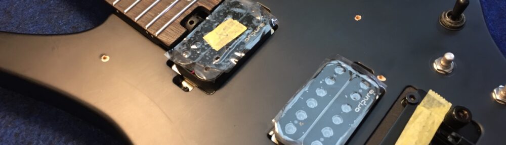 ピックアップのネジ止め