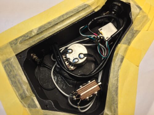 ピックアップの配線が完了