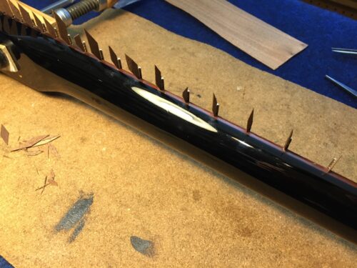 余った溝を埋める