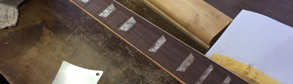 指板Rを補正する