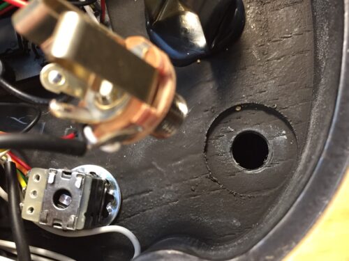 ロックワッシャーが入っていない