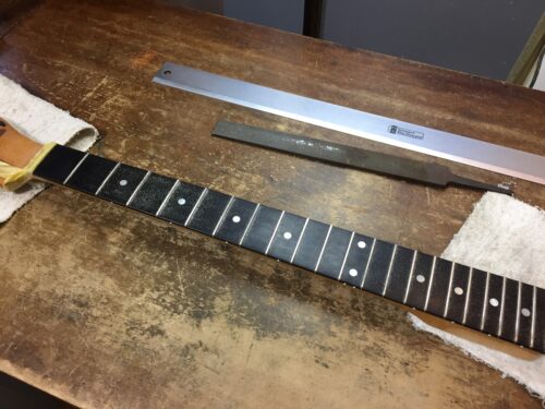 フレットの粗加工