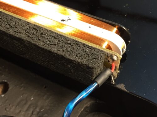 クッションはボディに貼るべきかも