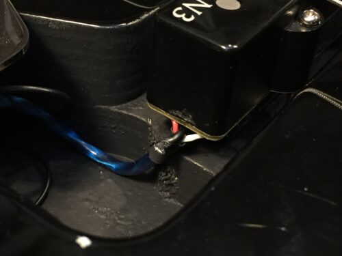 ヘッド側が白になっている