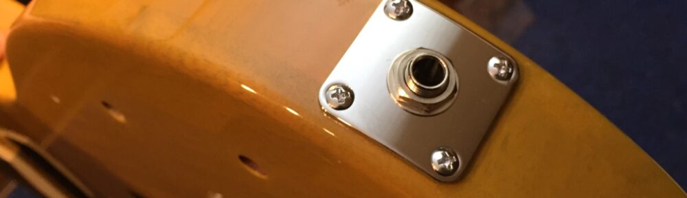 ジャックプレートが付いた