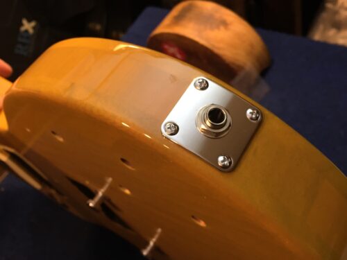 ジャックプレートが付いた