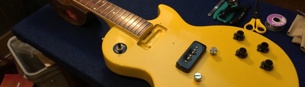 フロントピックアップを外した