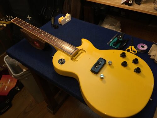 フロントピックアップを外した