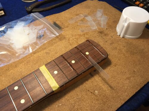 フレット溝を狭くする