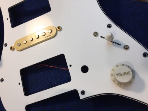 ピックガード部