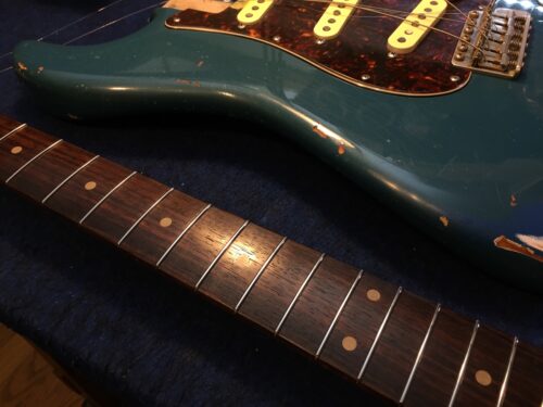 フレットを仕上げた