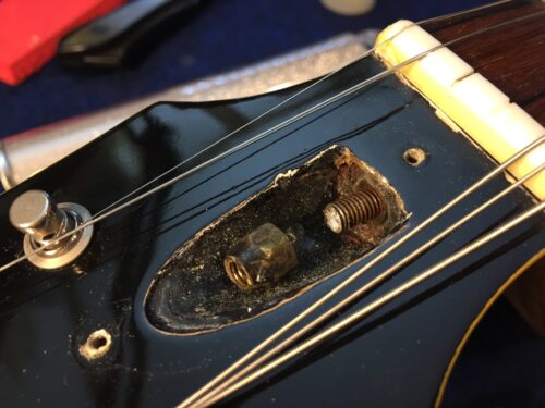 ロッドナットの動きが悪い