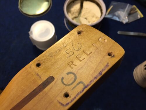 ジョイントネジ穴を補強しておく