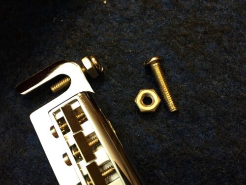 固定用ナットを追加