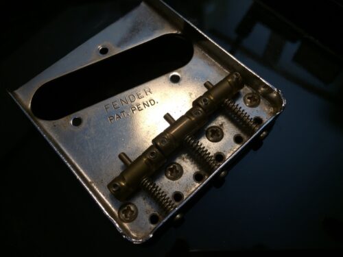 ブリッジが付いた