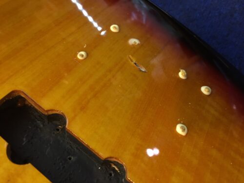 ネジ穴を埋める