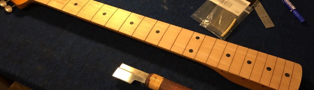 フレット溝の深さを確認