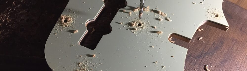 ネジ穴を写しとる