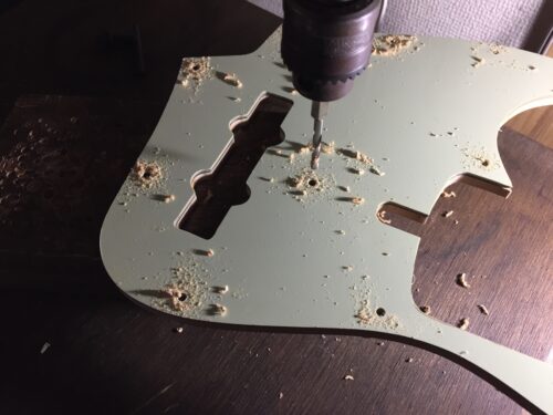 ネジ穴を写しとる