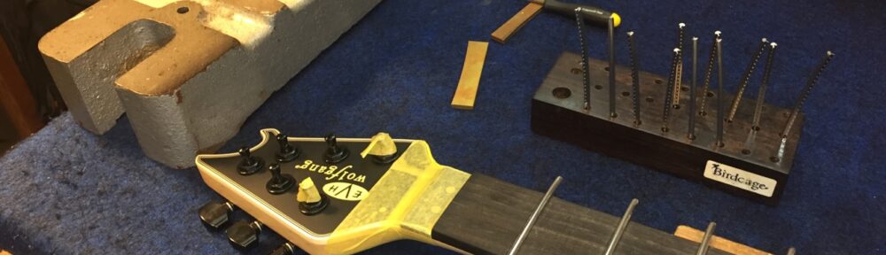 フレットの圧入