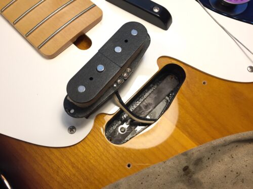 キャビティにピックアップが入らない