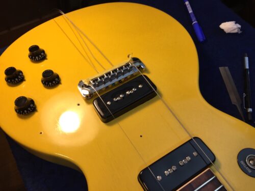 チタンサドルに弦溝を作る