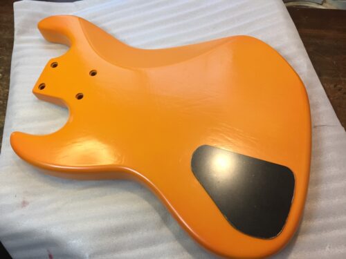 裏蓋を置いてみた