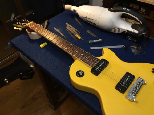 ナット溝を仕上げていく