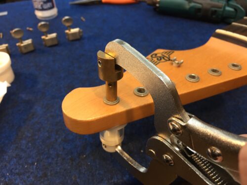 ブッシュ浮きを修正