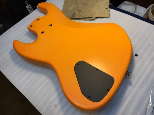 裏蓋をはめてみた